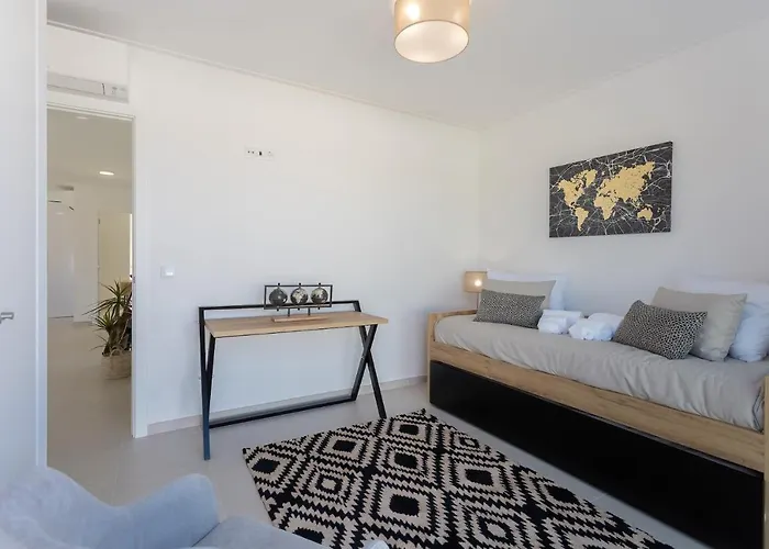 Anita - By Sch ヴィラ Salir de Porto