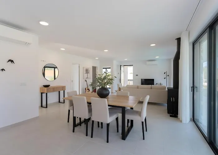 ヴィラ Anita - By Sch